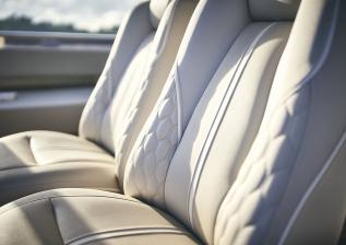 y85-exterior-flybridge-helm-detail.jpg