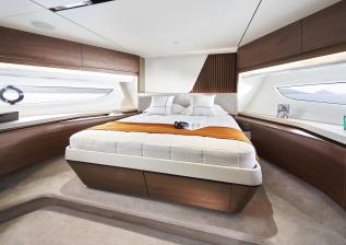 y85-interior-forward-guest-cabin-walnut-satin.jpg