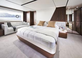 y85-interior-owners-stateroom-walnut-satin.jpg