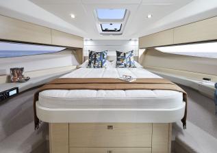 v40-interior-owners-cabin-alba-oak-satin.jpg