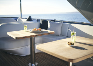 y72-exterior-flybridge-dining-table-2.jpg