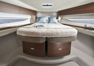 v50-interior-forward-stateroom.jpg