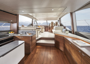 f55-interior-saloon-walnut-satin-2022.jpg