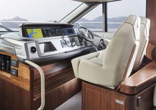 f55-interior-helm.jpg