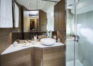f45-interior-forward-bathroom-rovere-oak-satin.jpg