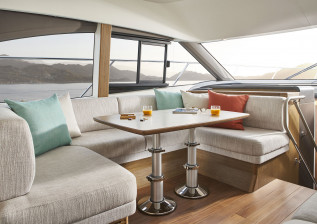 f45-interior-saloon-seating-rovere-oak-satin.jpg