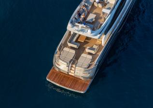 s78-exterior-painted-hull-3.jpg