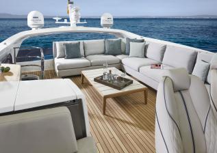 s78-exterior-sportbridge.jpg