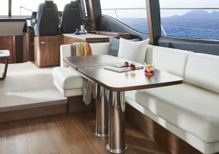 s66-dinette.jpg