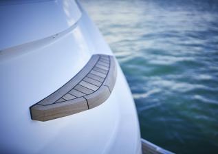 v78-exterior-transom-step-detail.jpg
