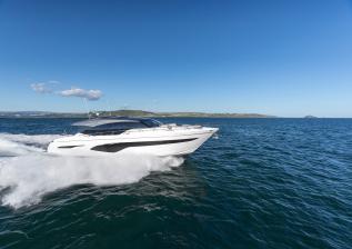 v78-exterior-white-hull-05.jpg