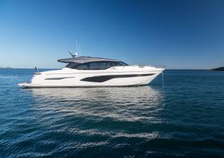 v78-exterior-white-hull-14.jpg