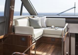 v78-interior-helmside-seating-walnut-gloss.jpg