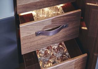 v78-interior-saloon-storage-detail-2.jpg