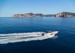 v65-exterior-white-hull-2.jpg