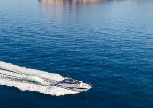 v65-exterior-white-hull-3.jpg