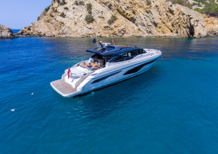v65-exterior-white-hull-8.jpg