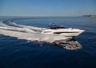 v65-exterior-white-hull-14.jpg