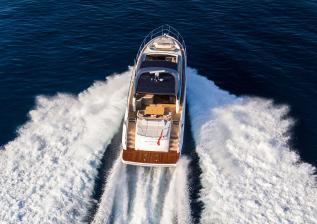 v65-exterior-white-hull-16.jpg