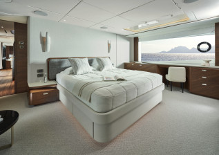 y95-master-stateroom-1-rt.jpg