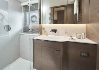 v55-interior-owners-bathroom-silver-oak-satin.jpg