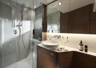 v50-interior-owners-bathroom.jpg