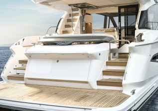 f58-exterior-transom-white-hull.jpg