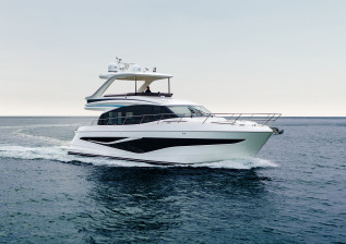 f58-exterior-white-hull-01.jpg
