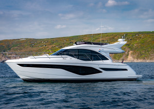 f50-exterior-white-hull-08-2022.jpg
