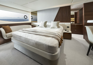 s72-master-stateroom-rt.jpg