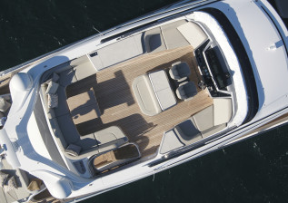 s80-exterior-white-hull-12.jpg