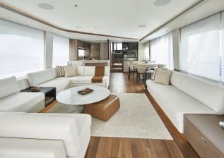 y85-interior-saloon-blinds-closed-silver-oak-satin.jpg