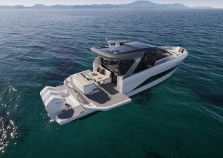 c48-deck-saloon-exterior-white-hull-with-outboards-static.jpg